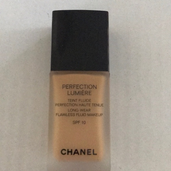 CHANEL Other - Chanel perfection Lumiere- 60 beige CHANEL Other - Chanel perfection Lumiere- 60 beige